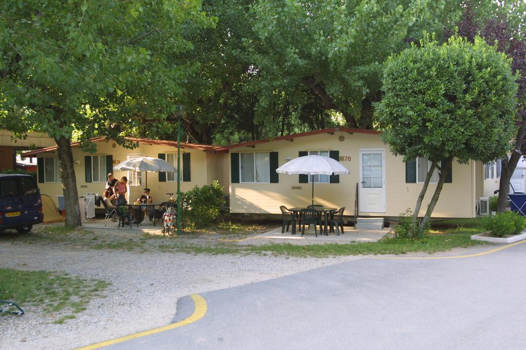 Camping Wien Peschiera del Garda Oda fotoğraf